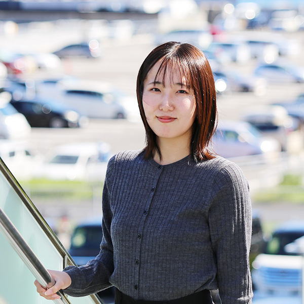 入社した決め手を語る様子